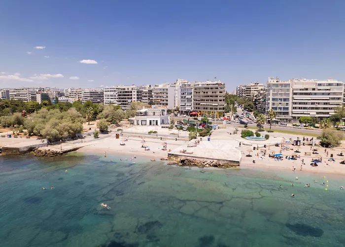 Luxury Seaside Apartment Next To Starbucks Opossite The Beach Park Of Flisvos